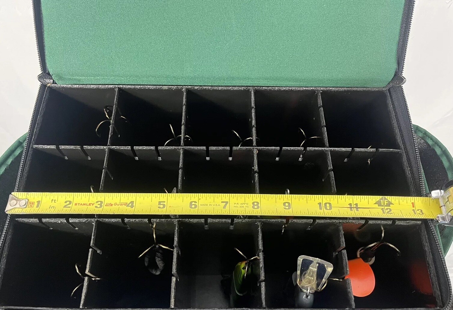 Lakewood Musky Lure Tackle Bag and 15 Musky Lures Buchertail Musky Man