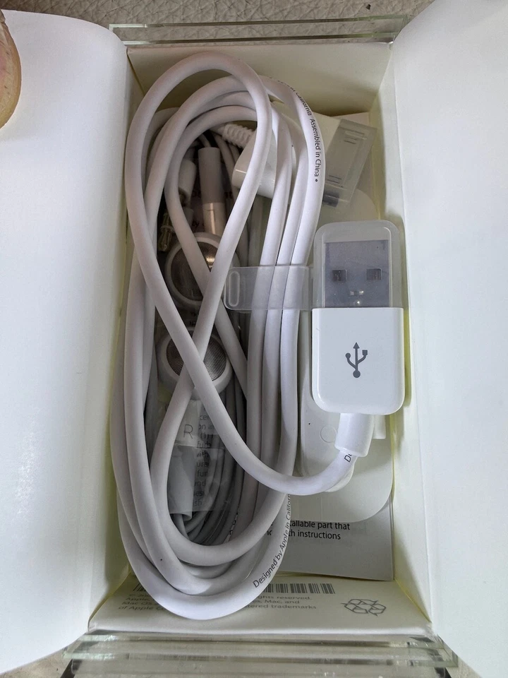 Apple iPod Nano A1199 4GB 2nd Generation Blue PA428LL/A Brand New - Image 4 of 4