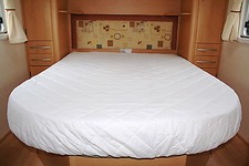 Swift Challenger 580 Mattress Protector For Island Fixed Bed 004