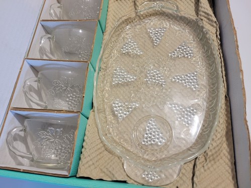 NIB Anchor Glass Vintage Snack Set 8 Pcs In Original Box Mint Condition New - Picture 10 of 22