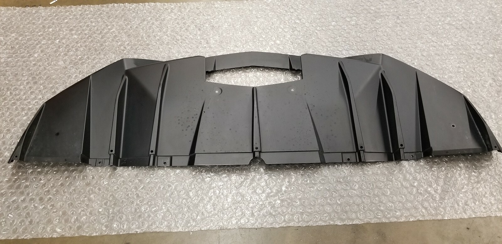 LAMBORGHINI AVENTADOR COUPE ROADSTER REAR BUMPER DIFFUSER OEM 470807539B
