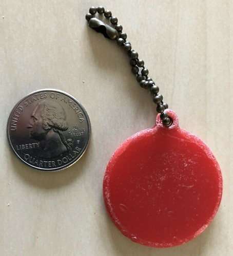 God Is Love Vintage Well Used Fob Red Plastic Keychain Key Ring #34193 - 第 2/2 張圖片