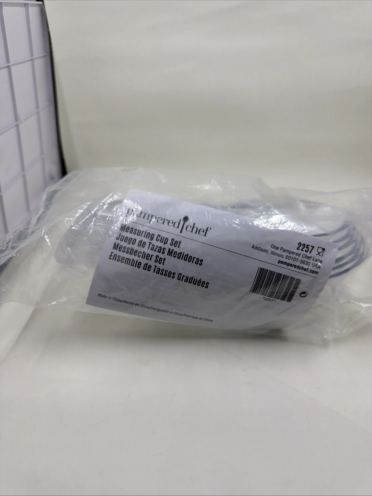 NEW Pampered Chef 2257 Measuring Cup Set - w/Leveler Snap Together Handles