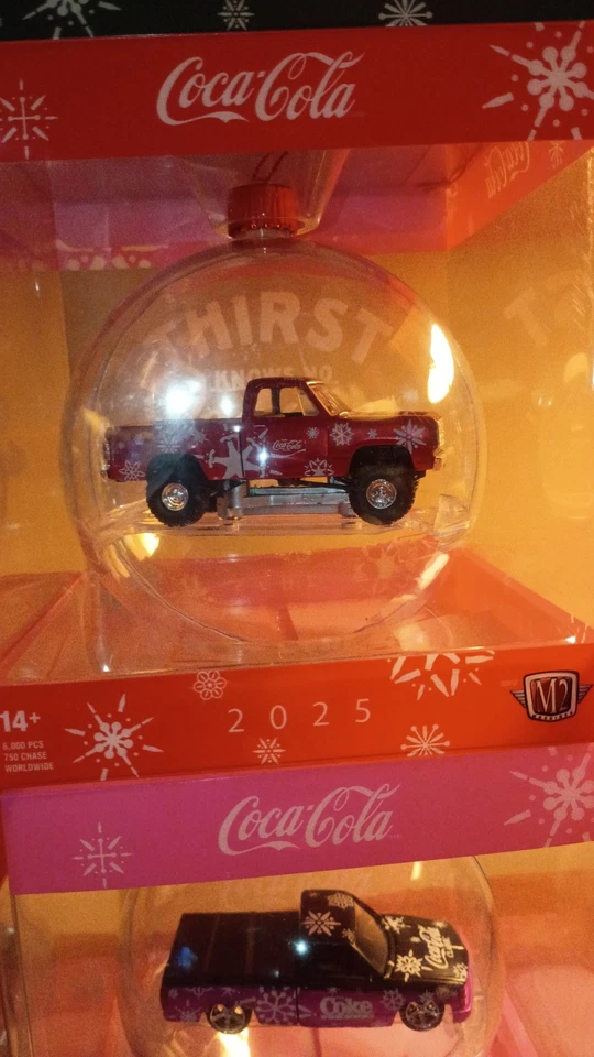 Colección de adornos navideños Coca-Cola 2025 M2 - Juego de 7 Foto 4 de 4