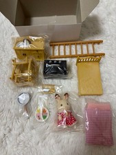 Calico Crittersn Family Furniture Doll Set Red Roof House Accessories