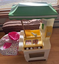 Vintage Little Tikes PARTY Kitchen Playset Sink Oven Stove Table