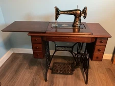 Beautiful Working 1922 Antique Singer 66 Red Eye Sewing Machine 7 Drawer Cabinet