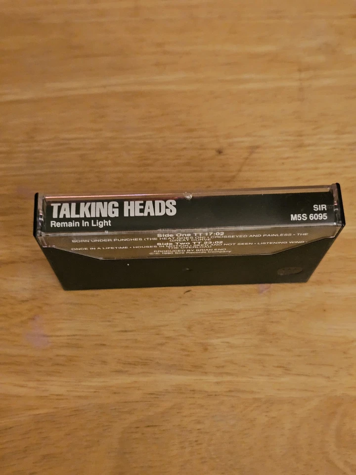 Remain In Light by Talking Heads Cassette Tape 1980 Sire Records Very Good Foto 2 de 4