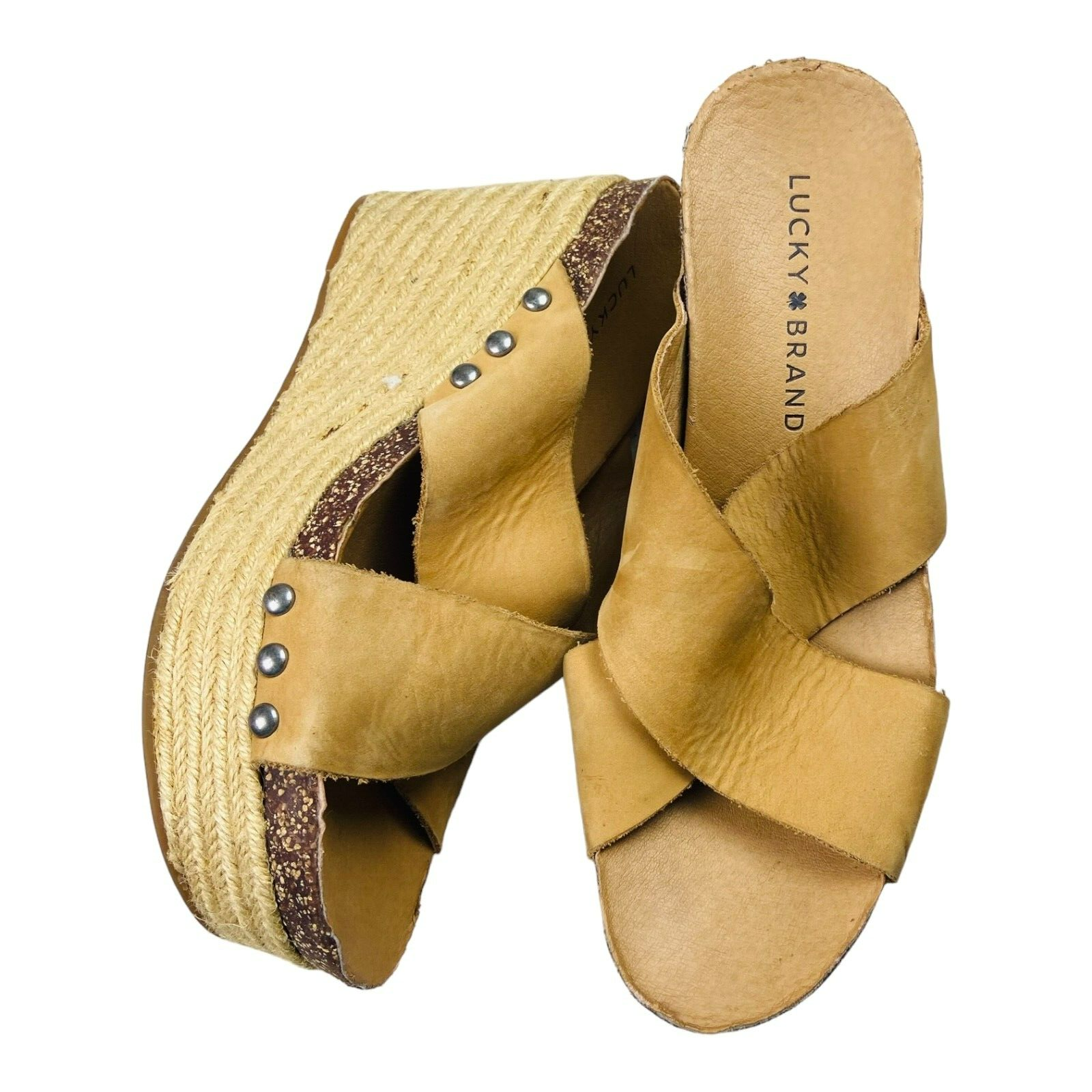 Pre-Owned Lucky Brand Womens Tan Studded Wedge Sandals Size 7.5M