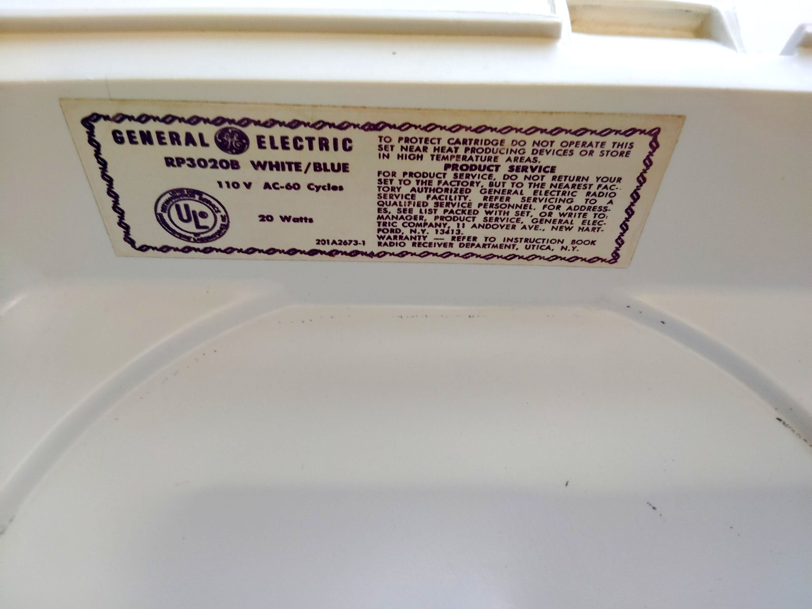 General Electric GE Solid State Automatic Portable Record Player 5 Speed BP3020B