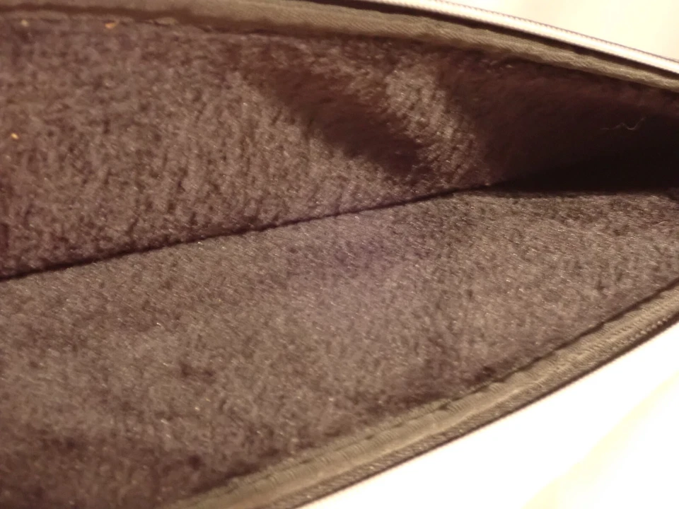 HP Laptop notebook case for 17" diagonal Sleeve case Black Very nicely lined! - Image 3 of 3