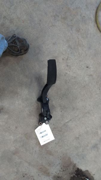 14-17 Maserati Ghibli ACCELERATOR PEDAL 150102