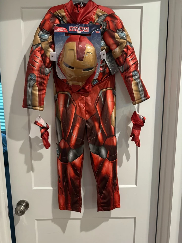 Disney Store Ironman Muscle Deluxe Iluminado Disfraz Niño Pequeño 5 6 Vengadores Nuevo Foto 4 de 4