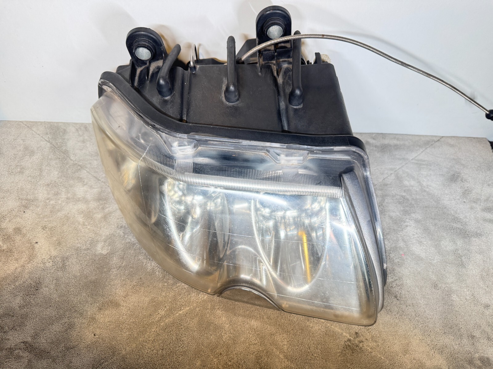 Maserati Quattroporte M139 Passenger (Right) BI-XENON Headlight OEM