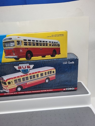 Corgi Classics GM Old Look 4515 Carolina Bus GM St. Louis 4505 Diecast Models L - Picture 3 of 13