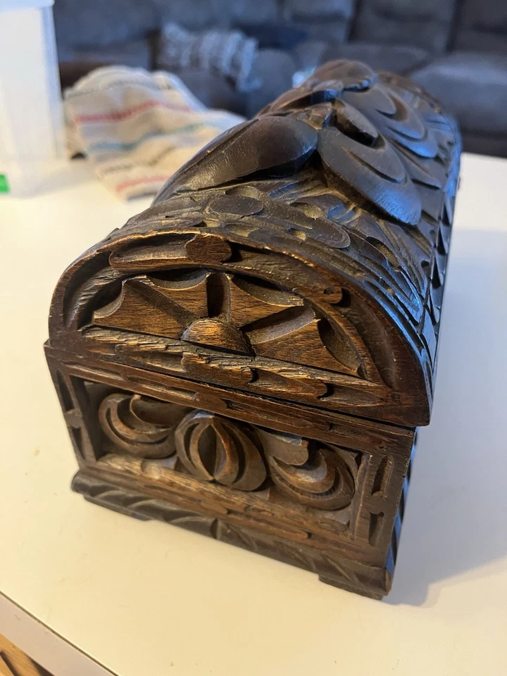 Vintage 1890-1920 Hand Carved Wooden Casket Domed Trinket Jewelry Box - Image 3 of 4