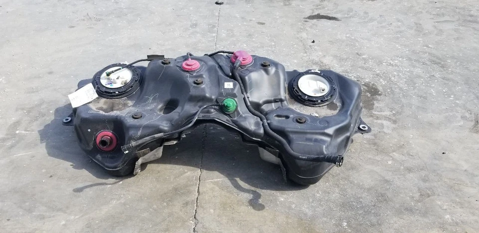 15 LEXUS RC F SPORT FUEL TANK Foto 2 de 4