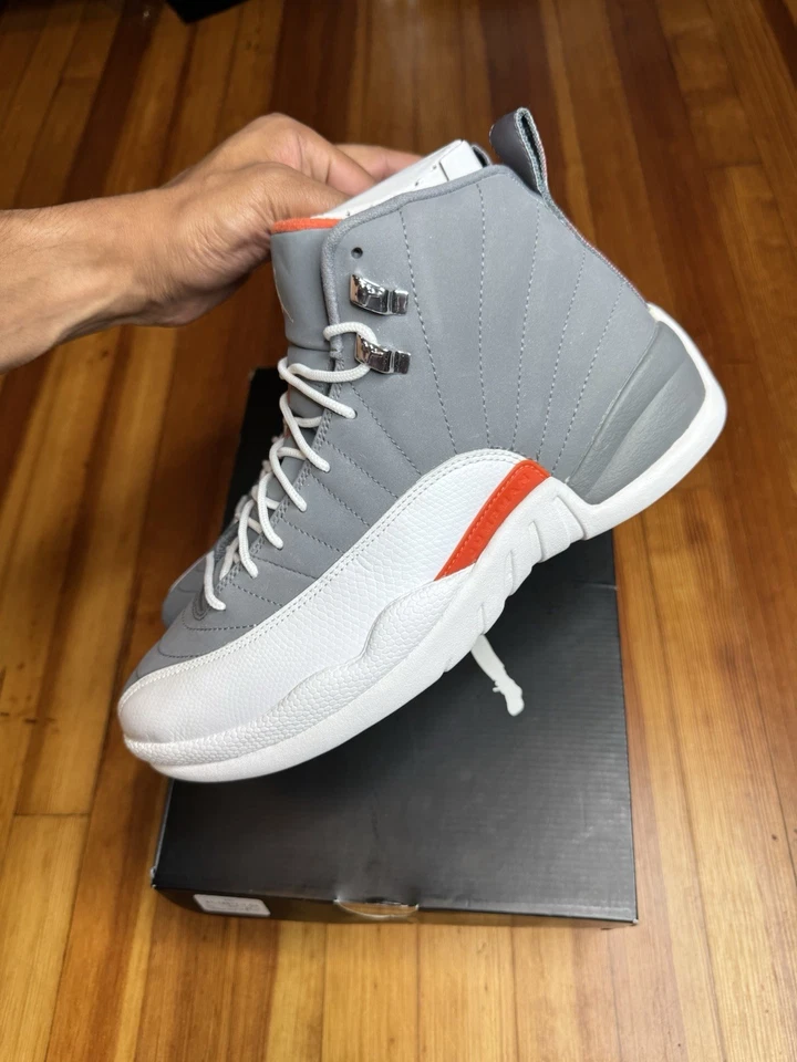 Talla 9 - Air Jordan 12 Retro Cool Grey Foto 3 de 4