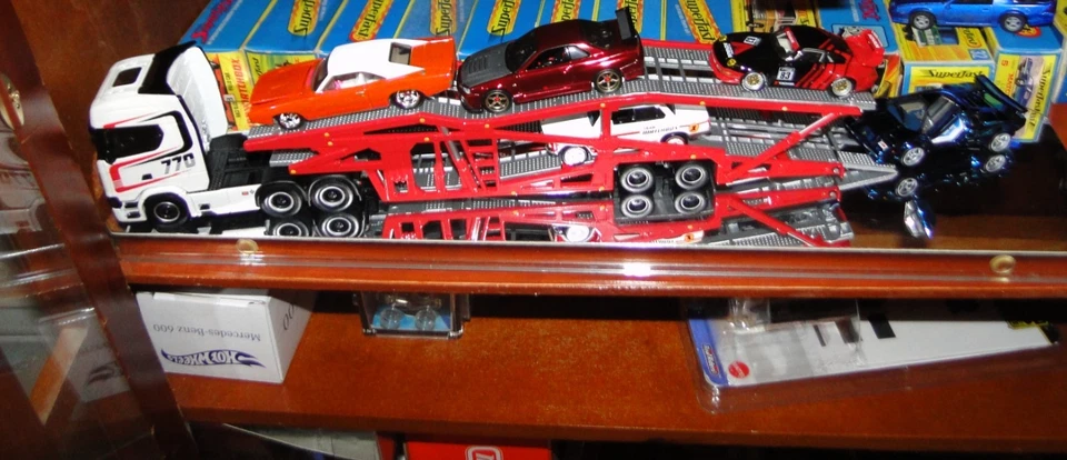 Elite 64 RLC Auto Hauler Volvo with full rig of RLC Cars of past - Image 2 of 4