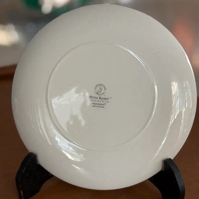 Wedgewood Peter Rabbit 1996 Calendar Plate - Vintage, 8-inch
