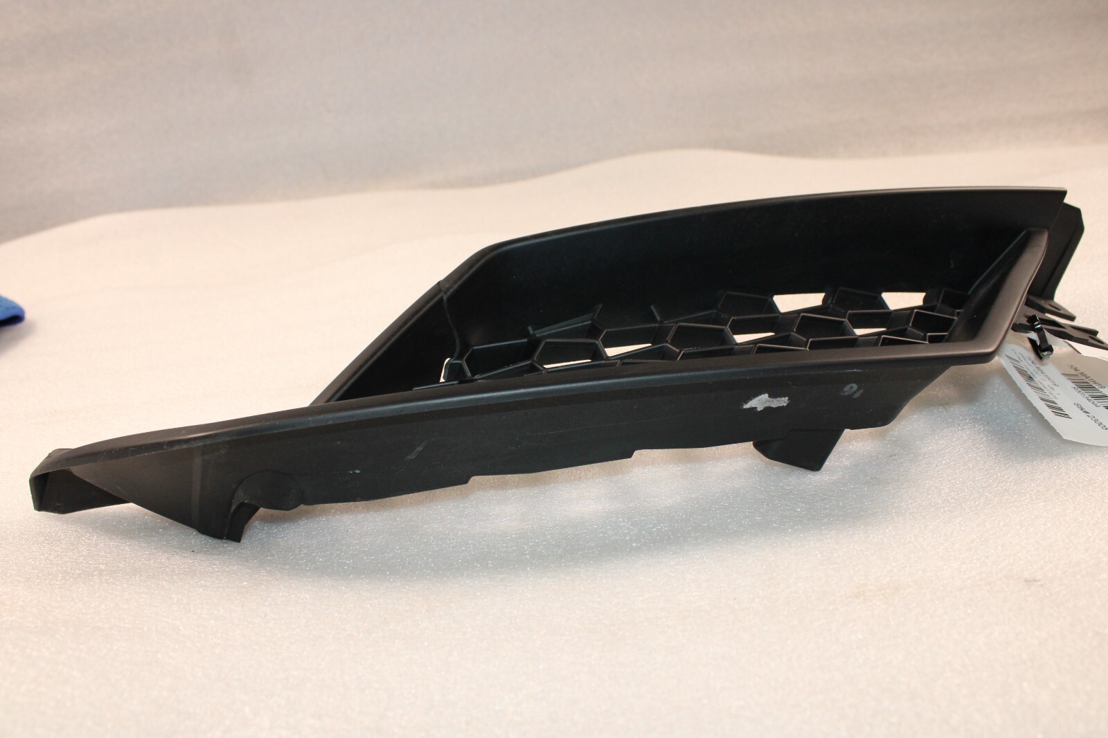 Lamborghini Huracan, LP580, LH, Rear Bumper Grille, Cracked, Used, P/N 4t0807675