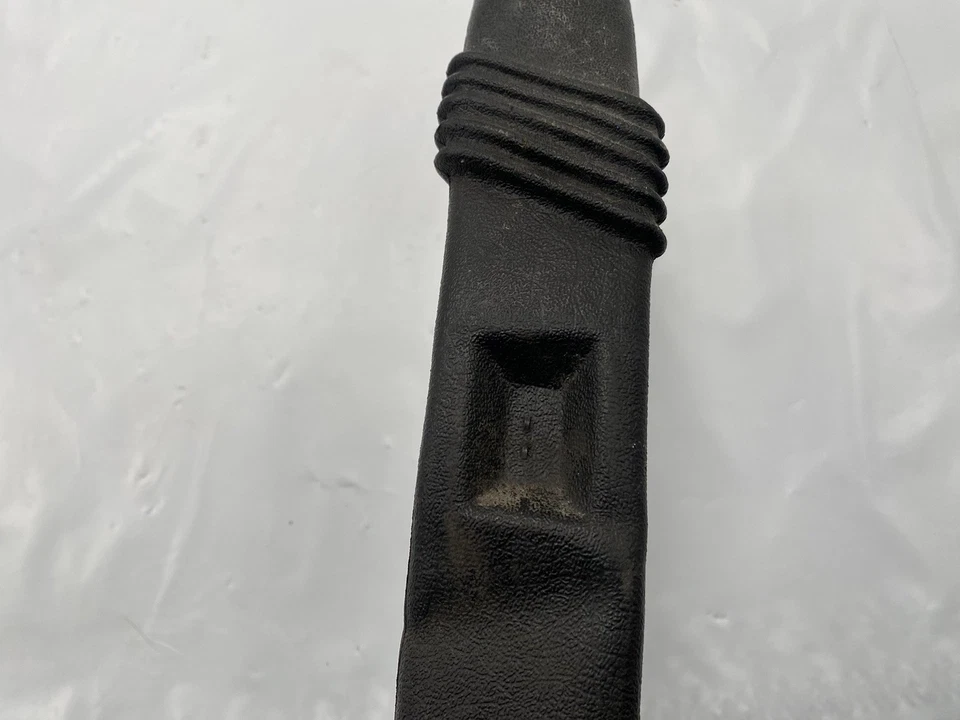 Fivela de extremidade do cinto de segurança fêmea dianteiro direito passageiro Jeep Wrangler YJ 1991-1995 OEM - Imagem 3 de 4