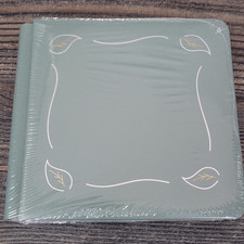Creative Memories 7 x 7 Album Sage Green  Foil With Pages NEW/SEALED