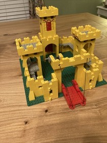 LEGO Castle 375 / 6075 Vintage 1980s Nearly Complete Plus Few Minifigures