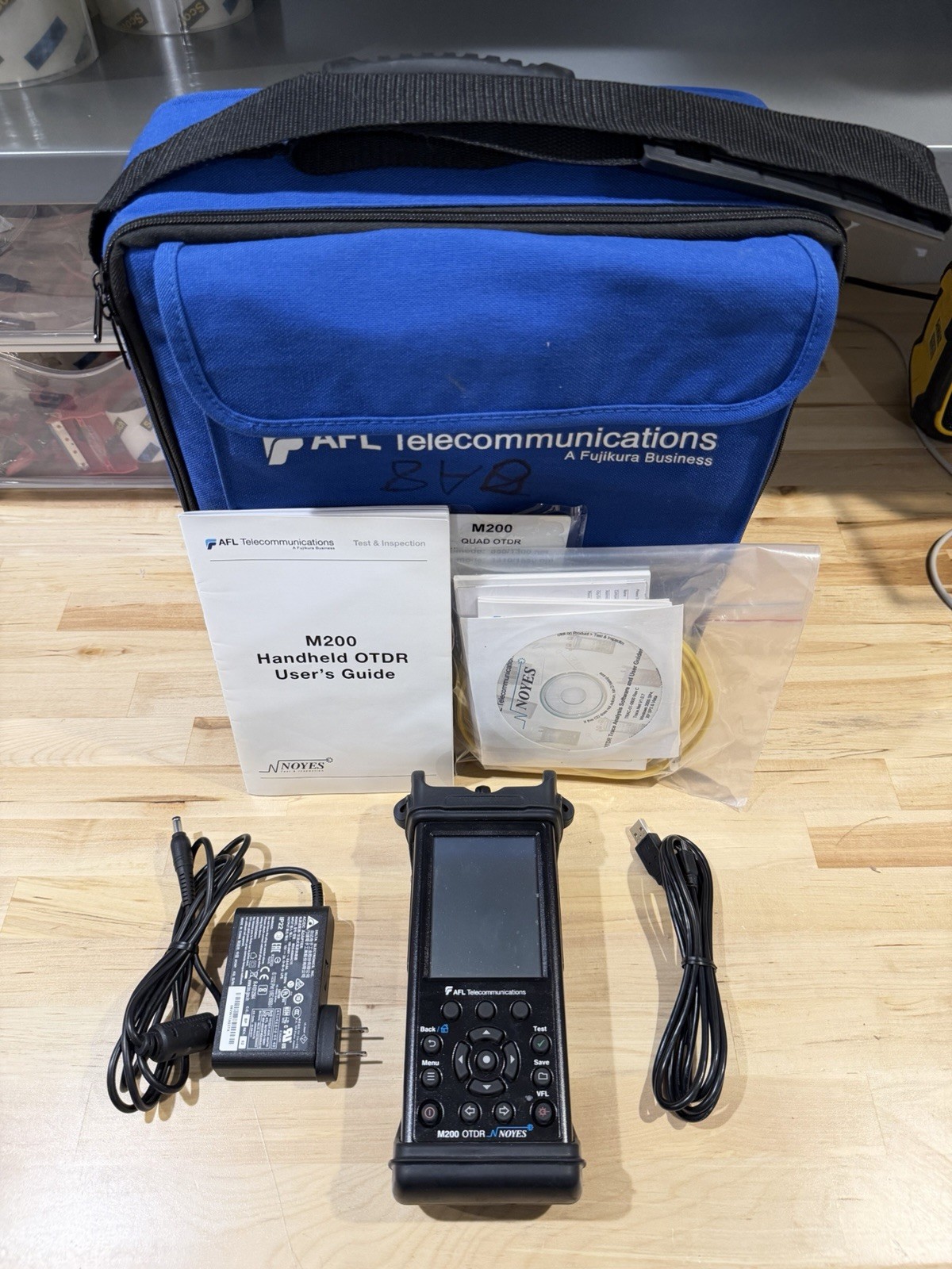 AFL NOYES M200 OTDR SM 1310/1550 W/ ACCESSORIES- PARTS ONLY (FOR PARTS)