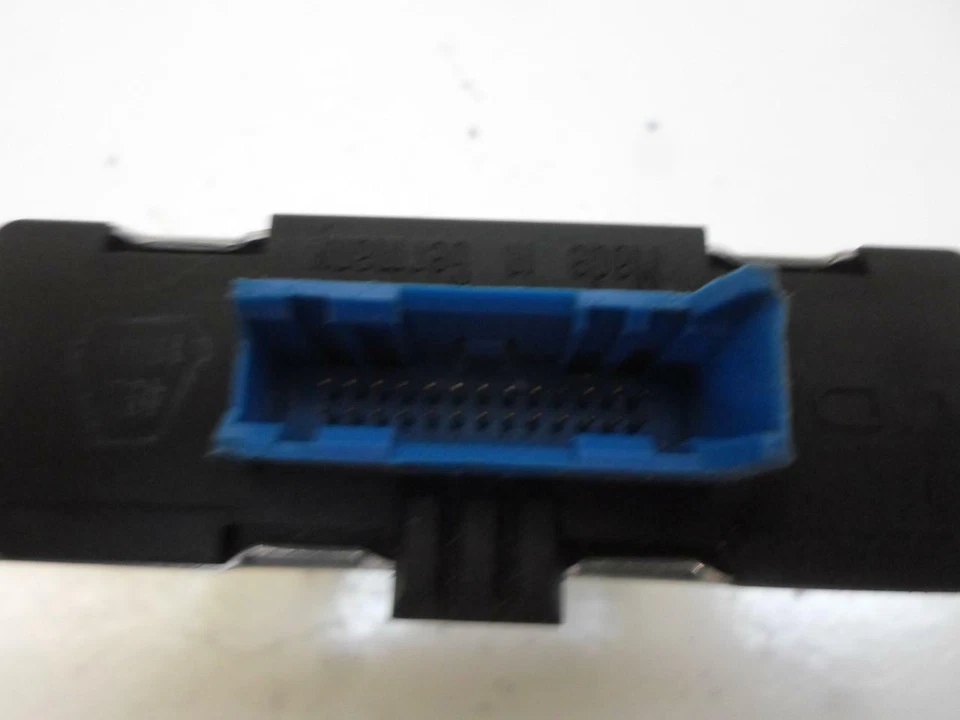 MÓDULO CONTROL CRUCERO BMW 318i 1986 1987 1988 1989 1990 1991 1992 1 371 714 OEM Foto 3 de 4