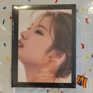 アート・デザイン・音楽 TWICE Yes, I am Sana ktown4u.com : [TWICE GOODS][Photobook] Sana - 1ST PHOTOBOOK [Yes
