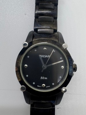 Pulsar 50M Black Quartz Watch   Sleek Japanese Design