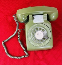Vtg  Western Electric Bell System 500 DM Rotary Dial Telephone Avocado Green