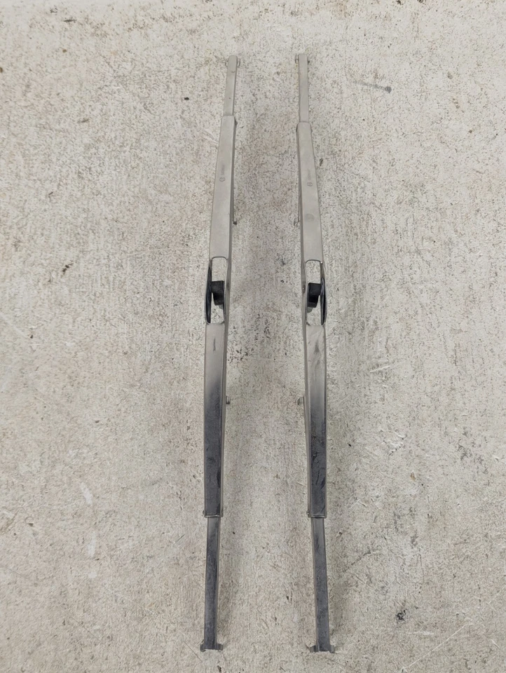 Mercedes W108 Front Windshield Wipers Set of 2 W110 W111 W112 Used OEM 1959-1968 - Image 4 of 4