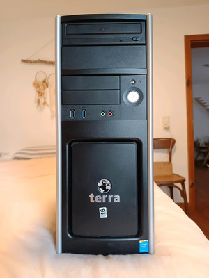 Terra PC    CPU: Intel i5-6400  RAM: 4GB   GPU: NVIDIA GeForce GT 710