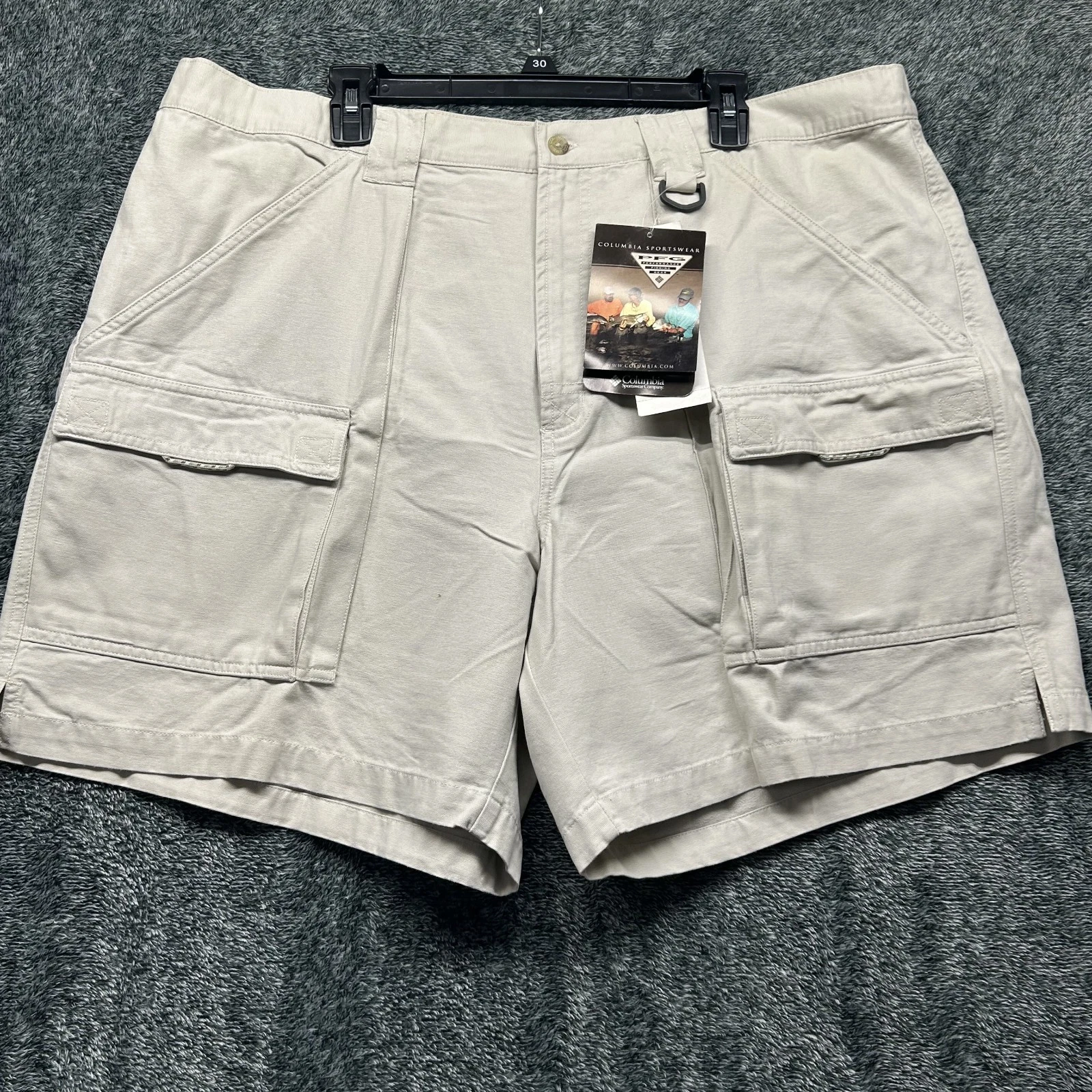 Columbia Mens Size 2XL Beige Vintage Brewha Cargo Shorts (M1)