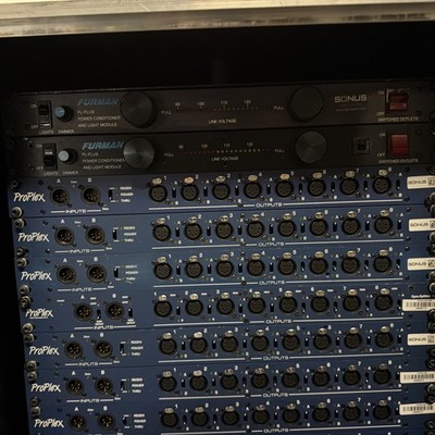 Furman PL Plus PL-Plus Power Conditioner