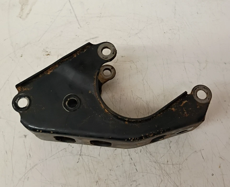 Soporte de montaje de motor Yamaha TTR230 OEM Stay 1C6-F1316-00-P0 Foto 3 de 4