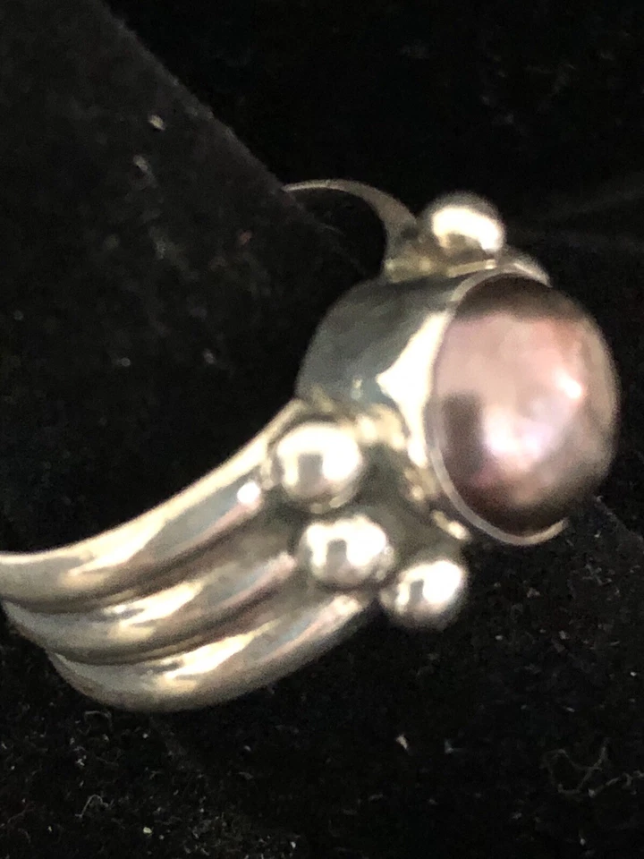 Anillo solitario de perlas de agua dulce de plata de ley Foto 3 de 4