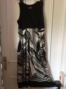 phase eight navy and ivory dress