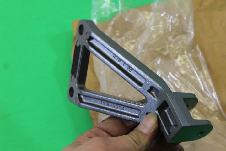 W68 Kawasaki Ninja ZX 9 R 1994 Left Rear Footpeg Stay 35011-1667