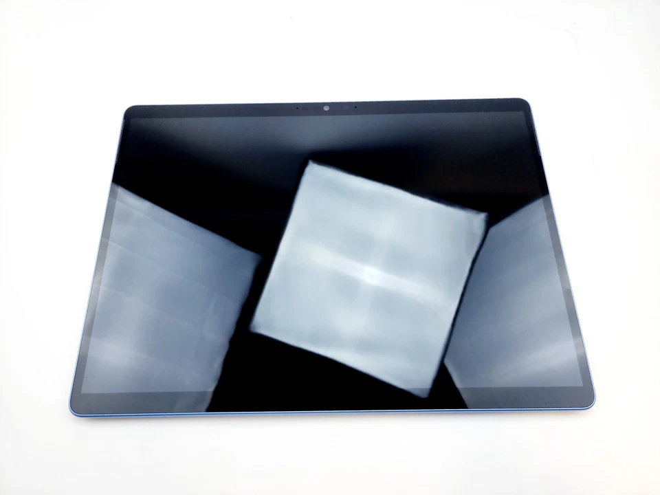 Microsoft Surface Pro 9 13" i5 12th Gen 8GB RAM 256GB SSD 2.5GHz Blue Good - Image 3 of 4