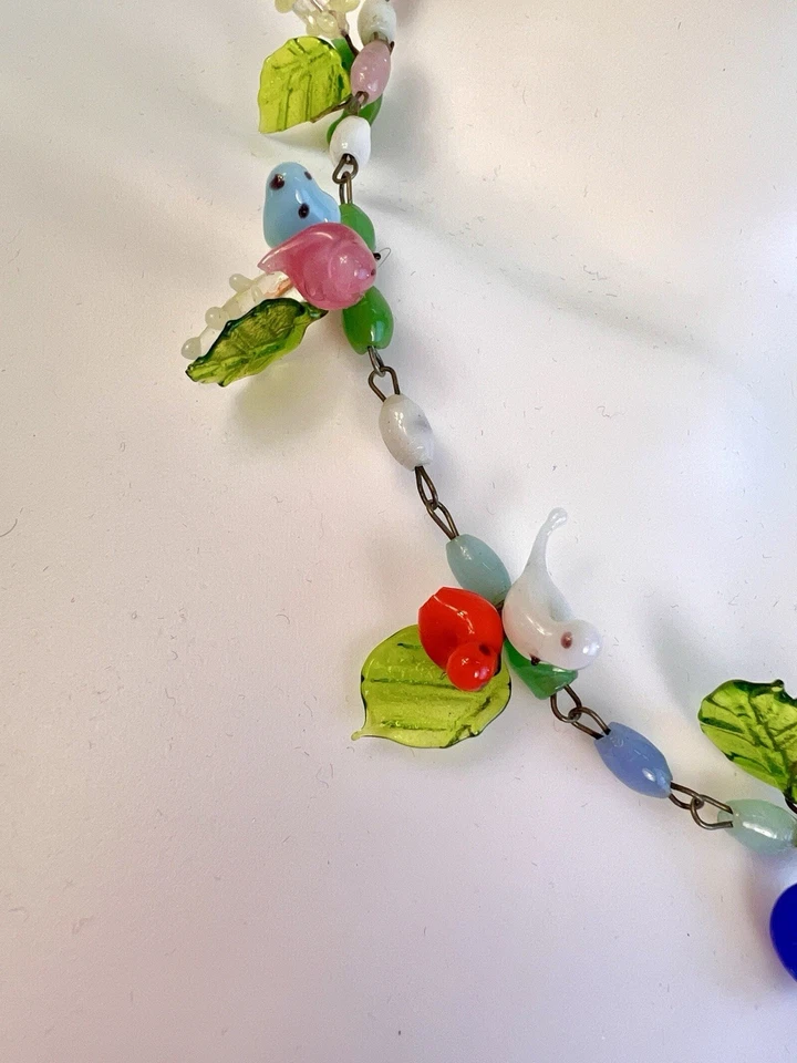 Vintage 1940s Murano Venetian Glass Birds & Flowers Necklace 19" Jewelry - Image 2 of 4