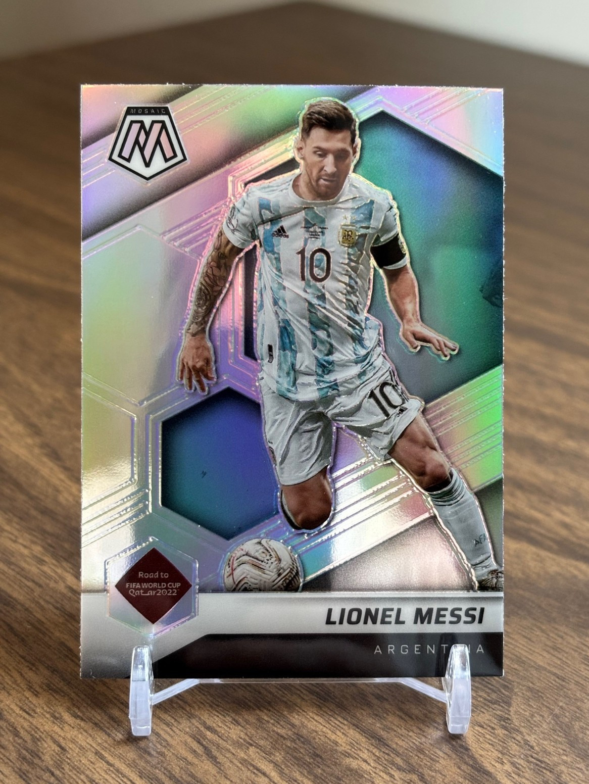 Lionel Messi 2021-22 Panini Mosaic Road To FIFA World Cup 2022 #10 Silver Prizm
