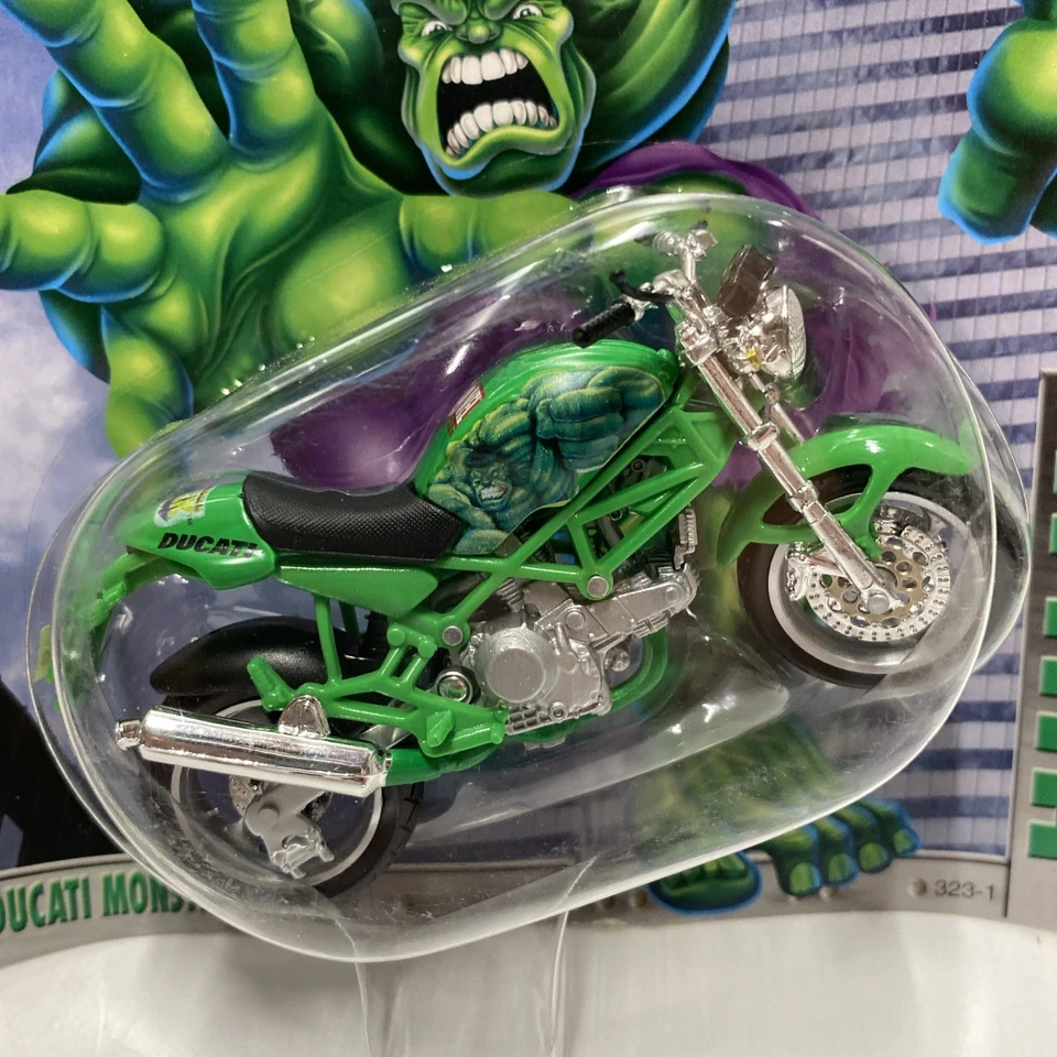 Ultimate Marvel Motorcycle Collection *Hulk Ducati Monster 900 New in Box - Image 2 of 4