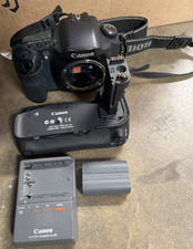 Canon EOS 10D Black Digital SLR Camera w/ BG-E9 Battery Grip w/ CG-580.