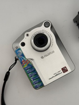 Fujifilm FinePix 6800 Zoom Porsche Digital Digicam Point and Shoot