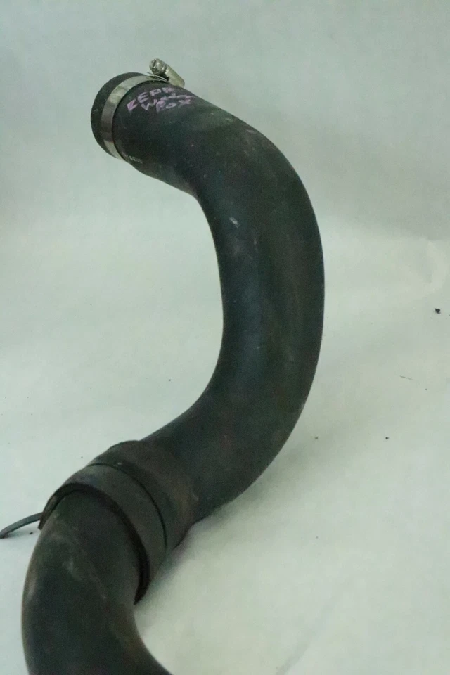 Manguera de escape OEM Yamaha EU0-U7555-00-00 Waverunner LX Wave Runner LX 650 WR500 Foto 4 de 4