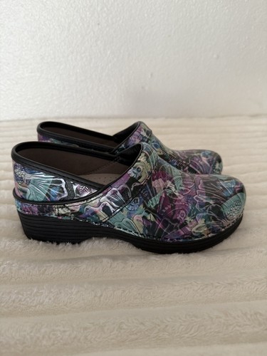 Dansko Women's Size 38 EU 8US Clogs LT Pro Tooled Watercolor Clogs