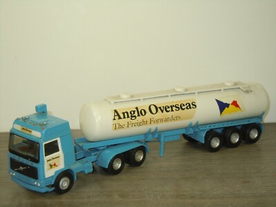 Volvo F12 Truck with Petrol Trailer - Alan Smith Models 1:50 *41785